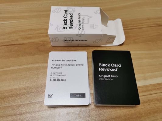 흑백 매트는 카드에게 게임을 위한 106PCS 질문 카드를 연주하여 박판이 되었습니다